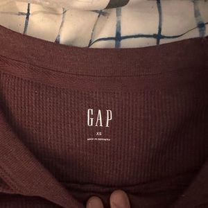GAP long sleeve shirts